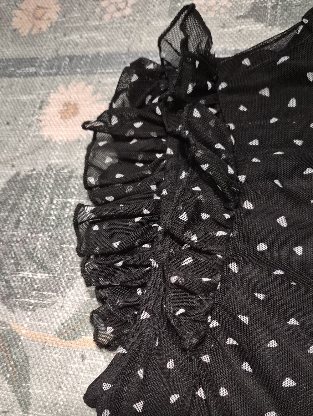 Forgotten Grace Ruffle Blouse - Picture 4 of 7
